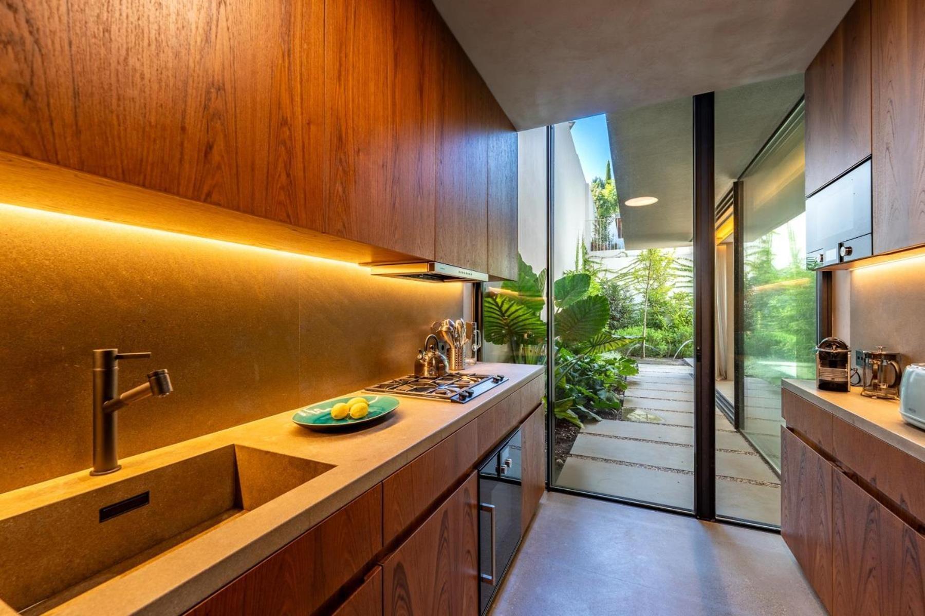Sacramento House